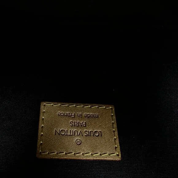 Louis Vuitton Amarante Monogram Vernis Roxbury Drive Bag - Picture 10 of 12